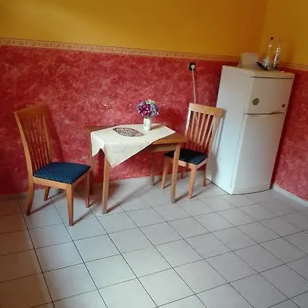 Appartamento Klari Apartman Balatonalmádi