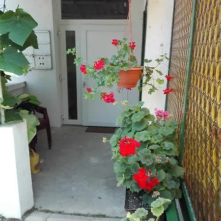Klari Apartman Appartamento Balatonalmádi